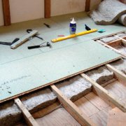Kako izolirati pod u drvenoj privatnoj kući: izbor izolacije i tehnologija rada
