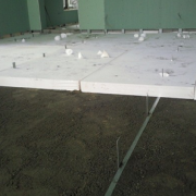 Concrete floor insulation: an overview of 6 heaters and their installation technologies