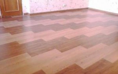 Methods for laying laminate flooring