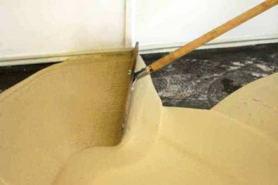Препоръчително е да направите нова замазка преди запълване на пода