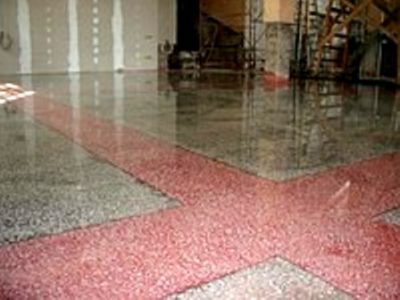 Marmuro drožlių mozaikinės grindys