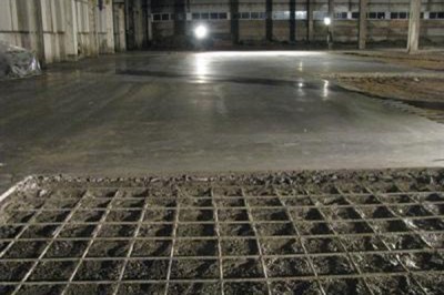 Industrijski podovi mogu uključivati ​​pojačanje