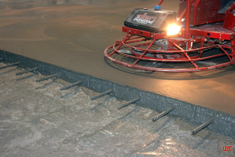 Industrial floors: technology for concrete and bulk floors at enterprises