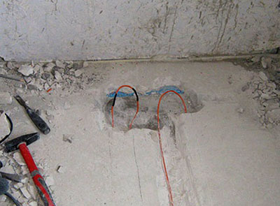 Repair of an electric heat-insulated floor