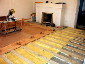 Geluidsisolatie van de vloer in het appartement: materiaalkeuze + zwevend vloerapparaat