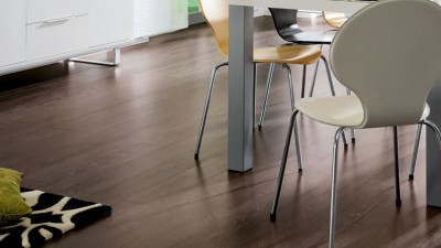 Properly chosen laminate will decorate the design of any apartment