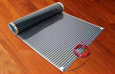 Este posibil să așezați o podea electrică caldă pe linoleum sub strat laminat?