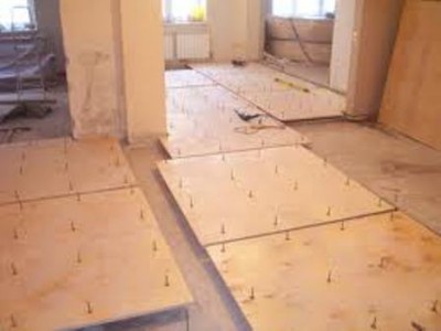 Hur du planerar golvet med plywood: steg-för-steg-instruktioner