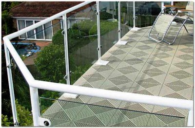 Ruwe terracotta - duurzame coating voor een open balkon