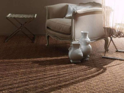 Sisal coating emphasizes the nobility of a classic living room