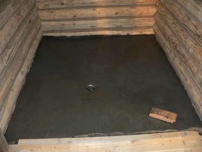 How to arrange the floor in the bath on a concrete base?