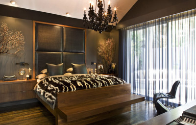 Луксузна спаваћа соба у браон и златним тоновима