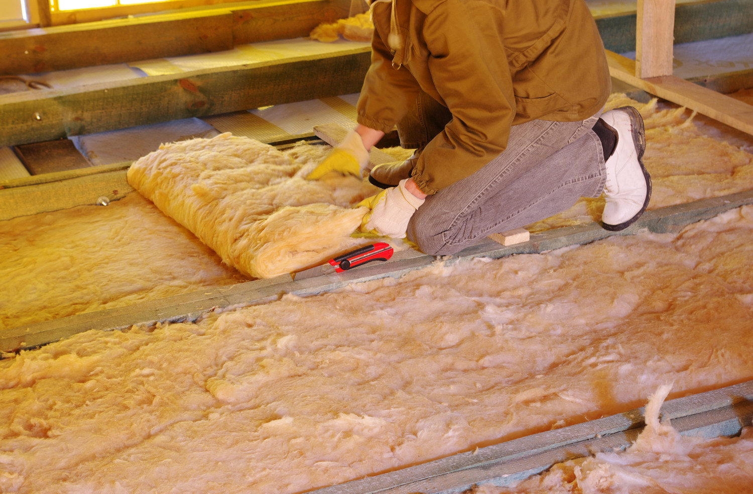 Insulation of the floor when groundwater is close to the surface