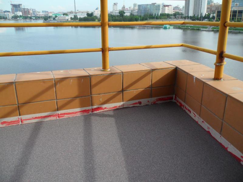 Paano gumawa ng isang bulk floor sa isang bukas na balkonahe na may isang slope