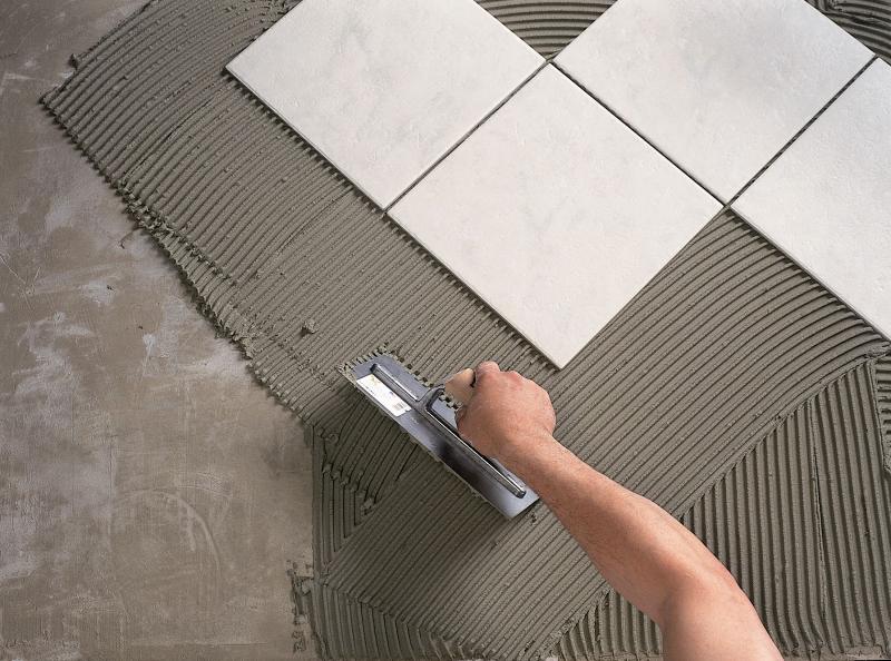 How to lay a tile on the floor in the presence of differences in height