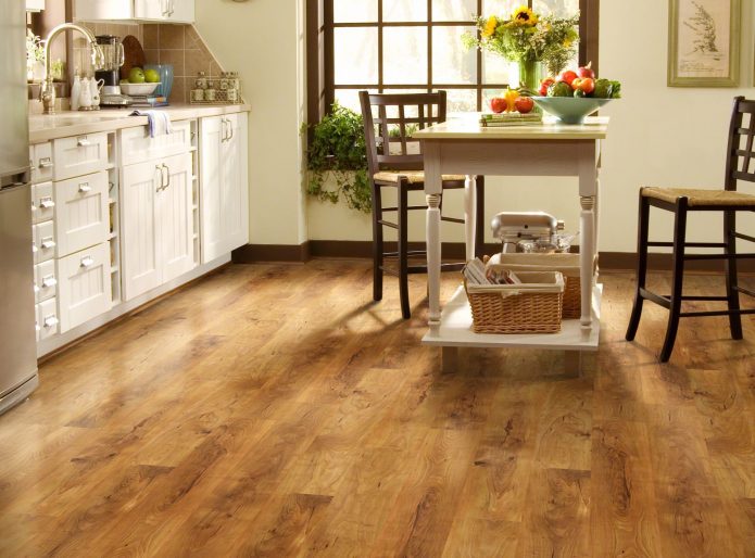 Wood version of the laminate in the kitchen