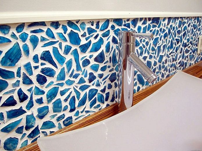 Mga pader ng Mosaiko sa banyo