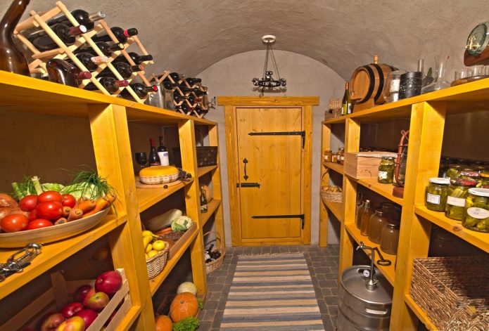 Basement cellar for storing vegetables