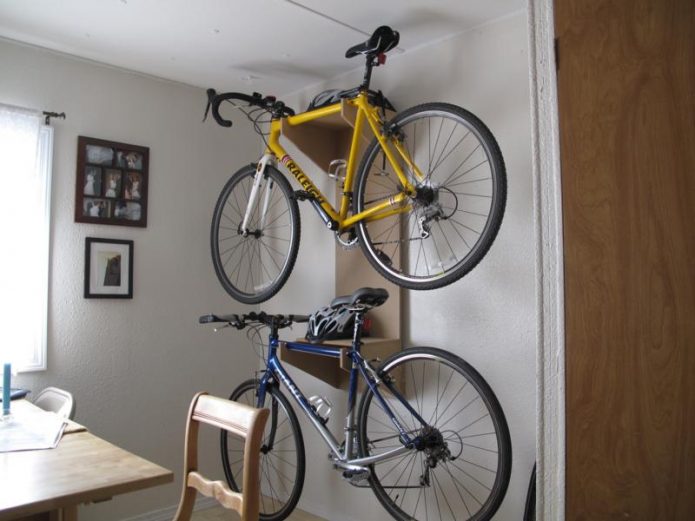 Placering af en cykel i en lejlighed