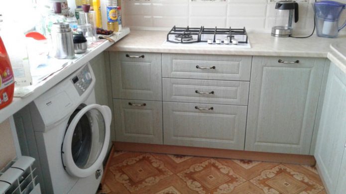 hvor man kan placere en vaskemaskine i en lille lejlighed