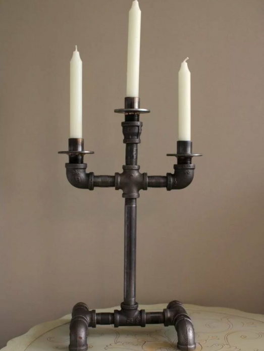 Loft stiliaus žvakidė
