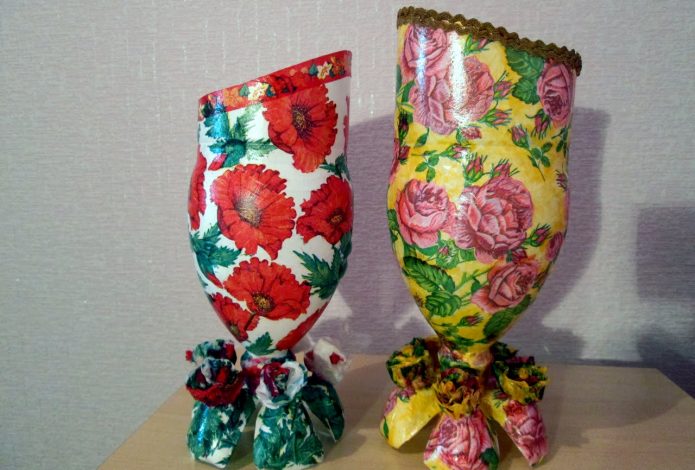 Spectacular vases from plastic bottles