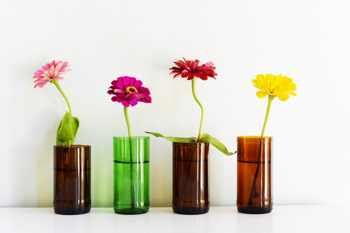 Vasos de garrafa coloridos simples mas espetaculares