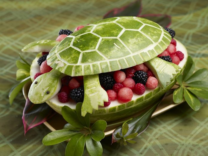 A simple but effective craft made from watermelon
