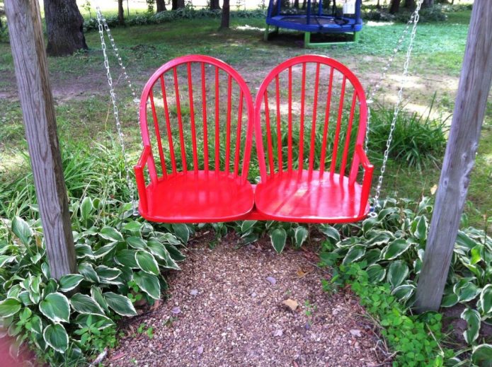 Balançoire originale de deux chaises