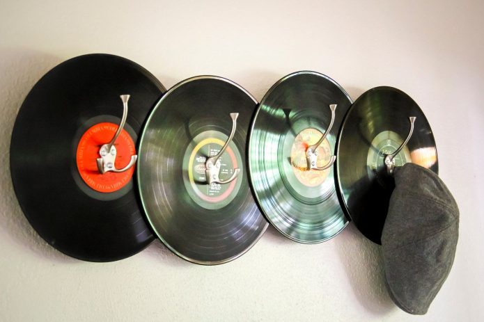 Vinyl record hanger