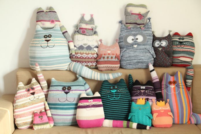Toys from old knitwear