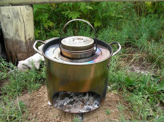 Camp stove from an old pan
