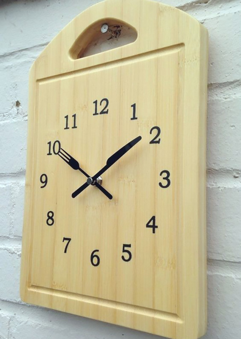 Laikrodis iš pjaustymo lentos
